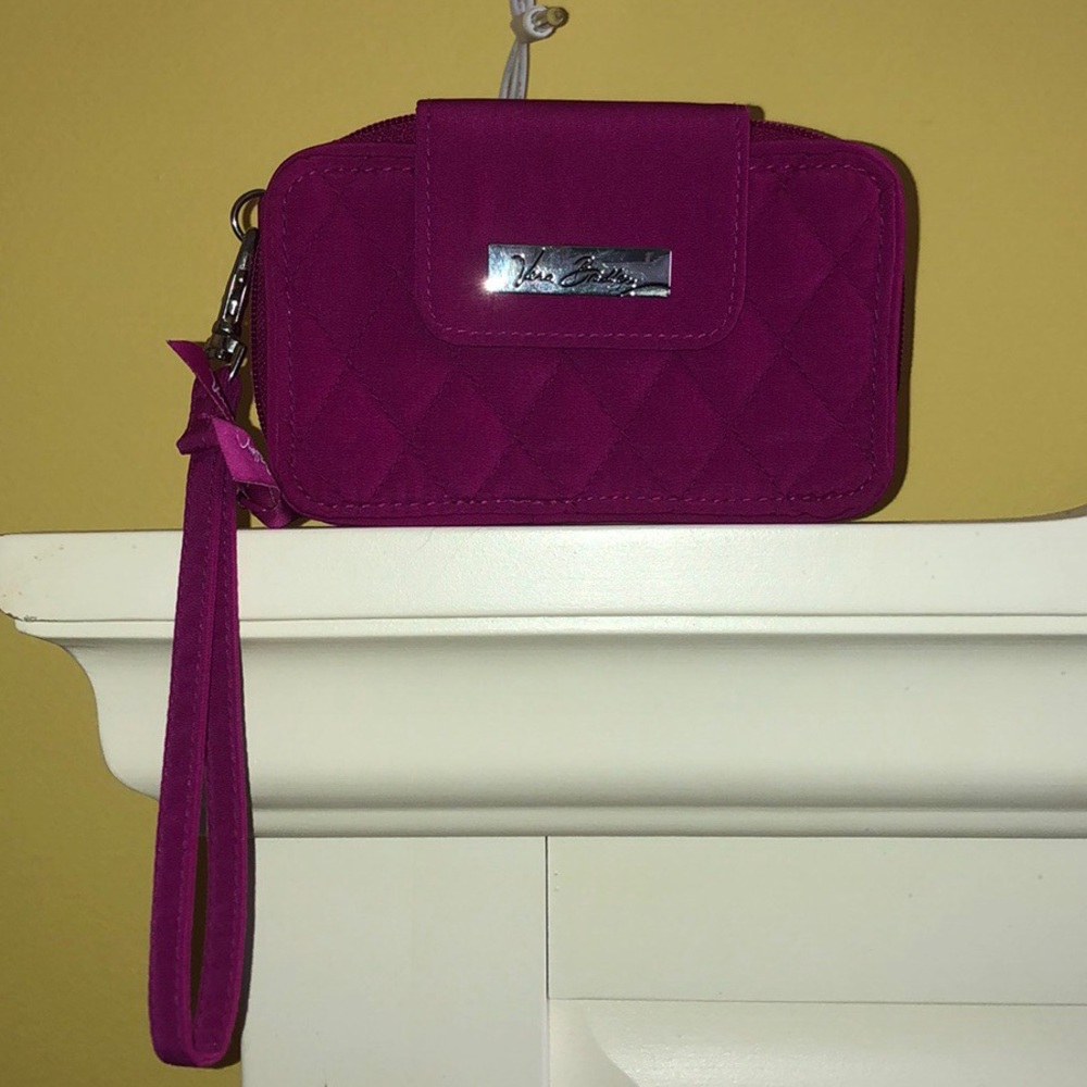 Vera Bradley Wallet/ Wristlet (New condition)